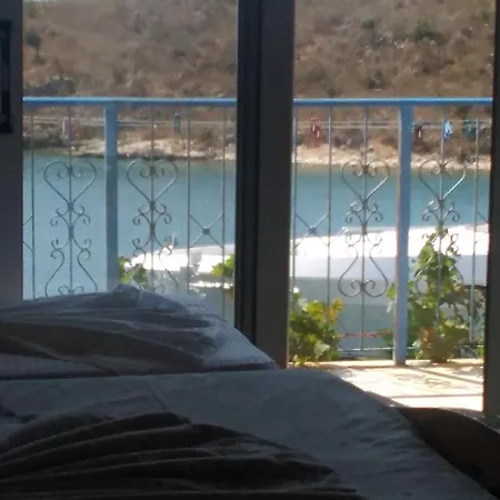 度假居 γκαρσονιέρα για διακοπές Sarandë
